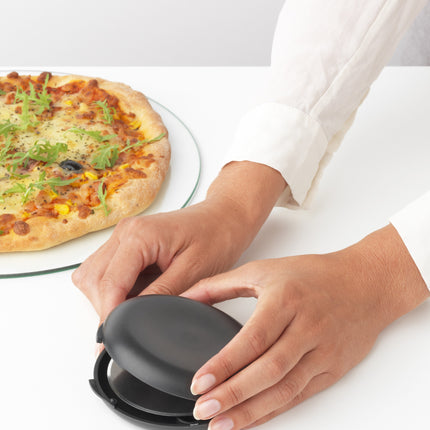 BRABANTIA Nož za pizzu