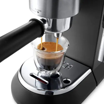 DELONGHI Aparat za espresso EC685.BK Dedica crni